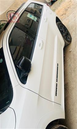 جیپ گراند شیرۆکی